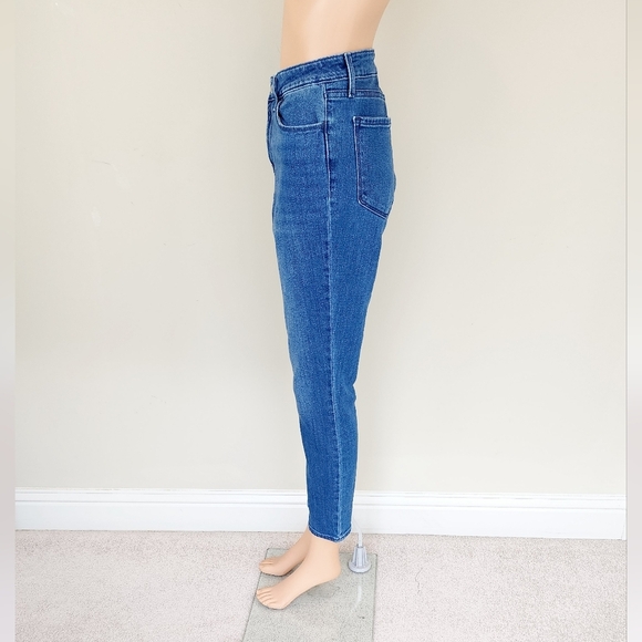 Old Navy High Rise Wow Super Skinny Jeans - Picture 5 of 13